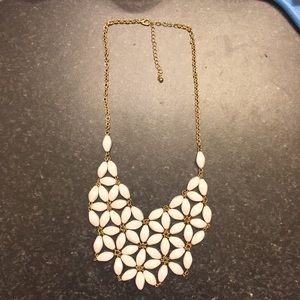 Chunky white necklace